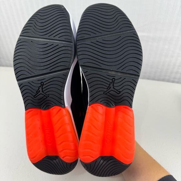Jordan Air Jordan Max 200 Black & Bright Crimson Sneakers Women’s Size 10 EUR 42 - Picture 11 of 11